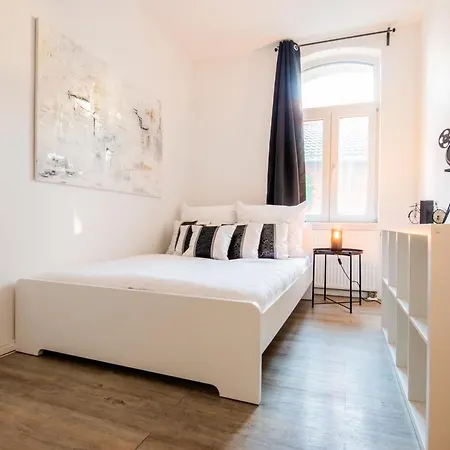 Geschmackvolles In Apartment *